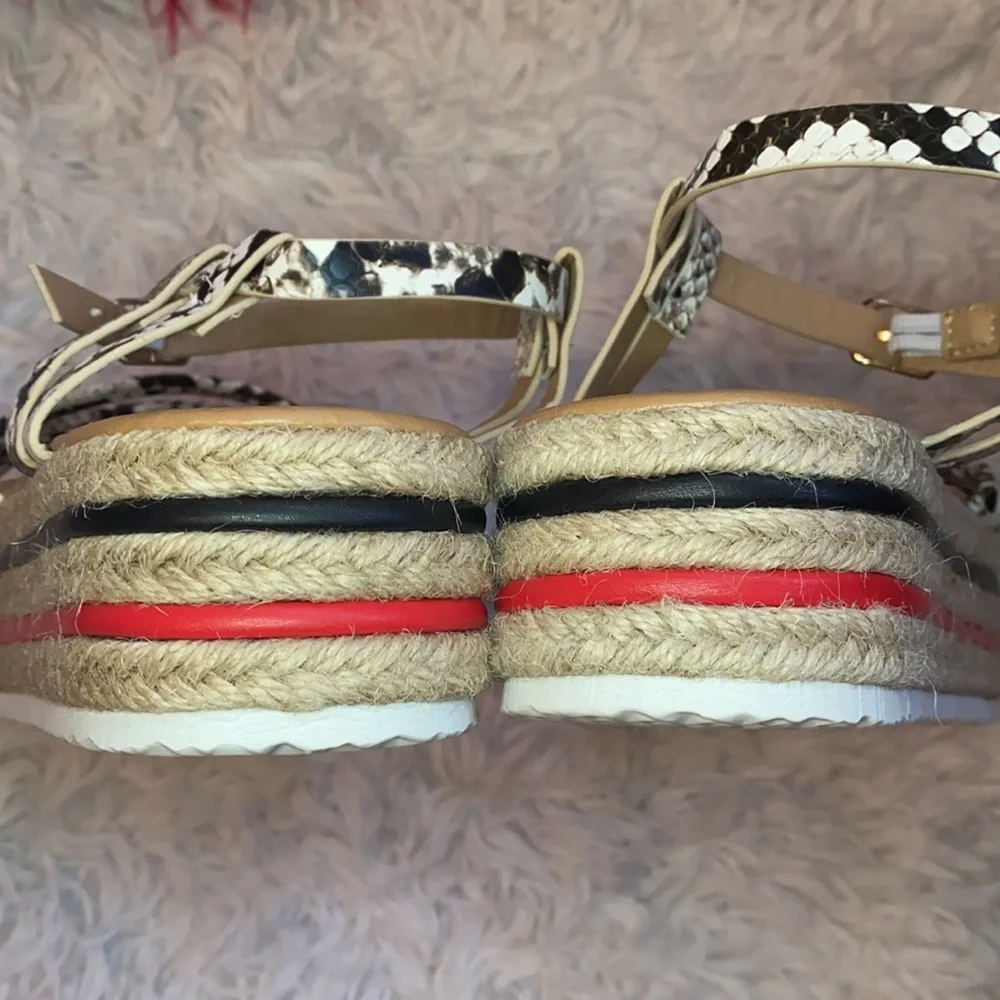NWOB Yoki Snakeskin Print Platforms Size 7